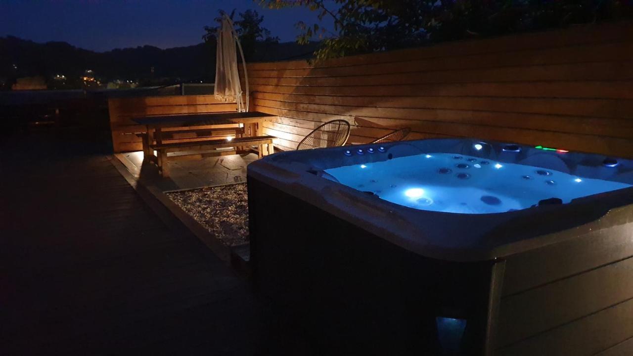 Le Jacuzzi Et Detente 4 Etoiles Bagnères-de-Bigorre